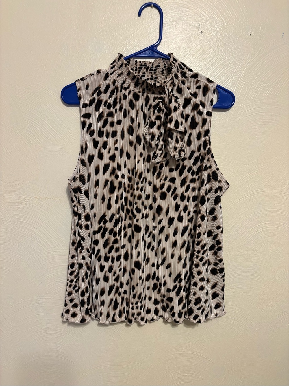 🐆 Chico’s Pleated Leopard Print Mock Neck Sleeveless Blouse Size 2 Large